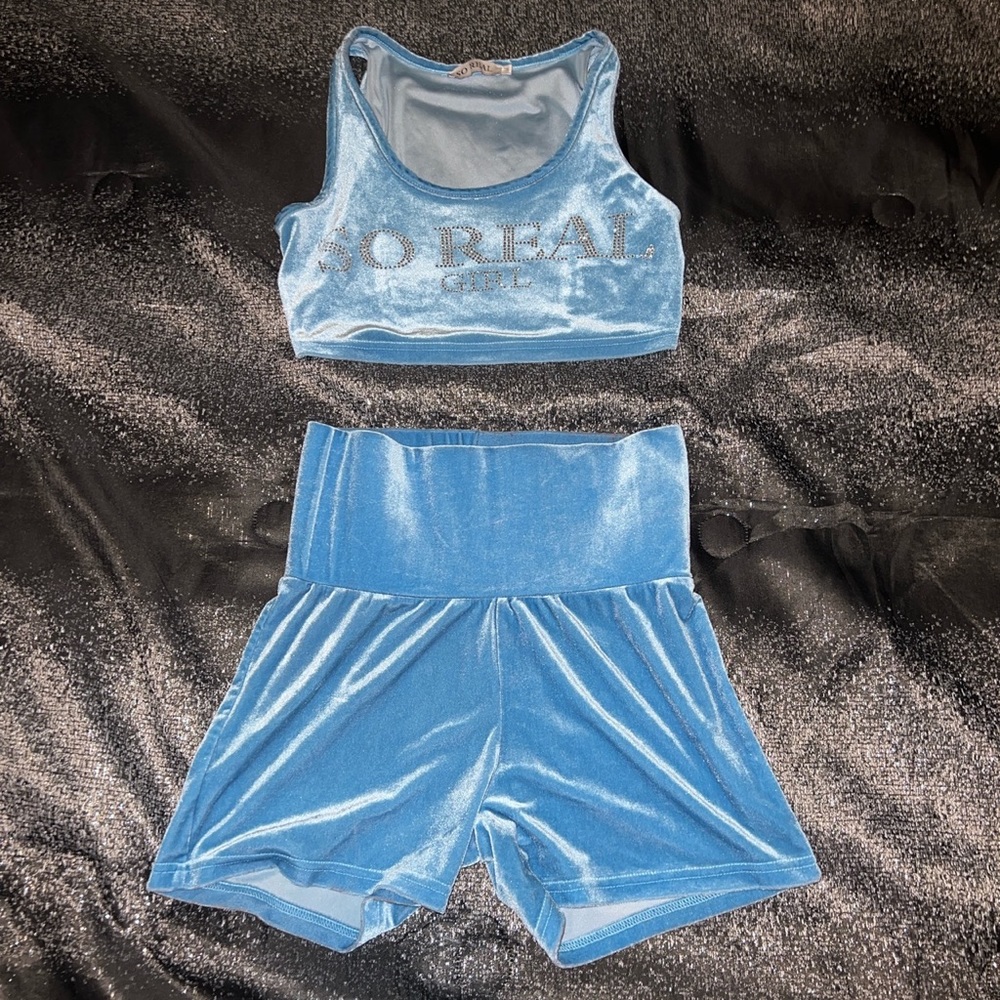 GSUWOO SoReal Baby blue velvet set